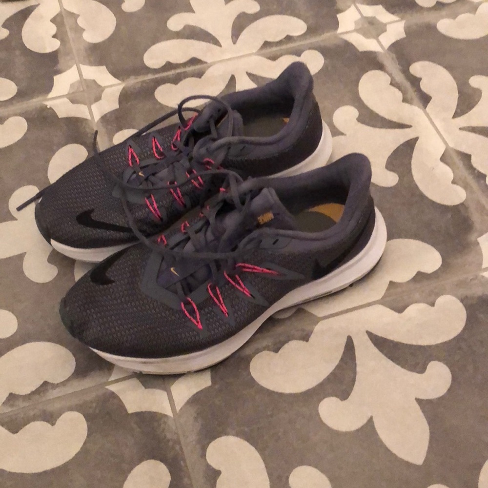 size 6.5 nike running shoes